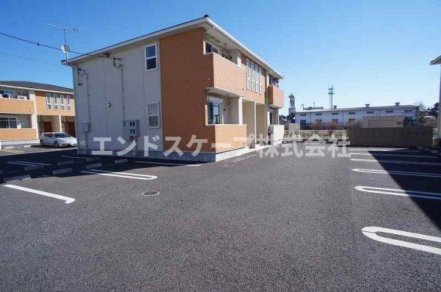 ファインＢの駐車場|高崎、前橋、伊勢崎のお部屋探しはエンドスケープまで！お客様の理想お聞かせ下さい♪