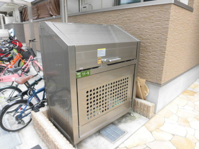 【その他共用部分】 | フジパレス下新庄２番館 | 専用のゴミ置き場もあり、２４時間ゴミが出せます