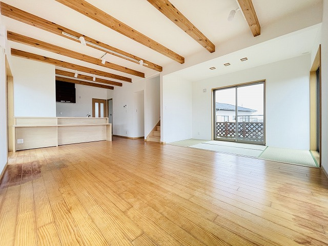 【居間・リビング】 | 城南区友丘4丁目　戸建て