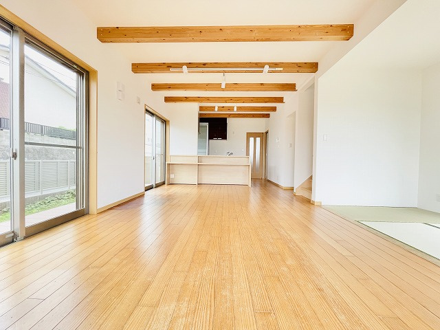 【居間・リビング】 | 城南区友丘4丁目　戸建て