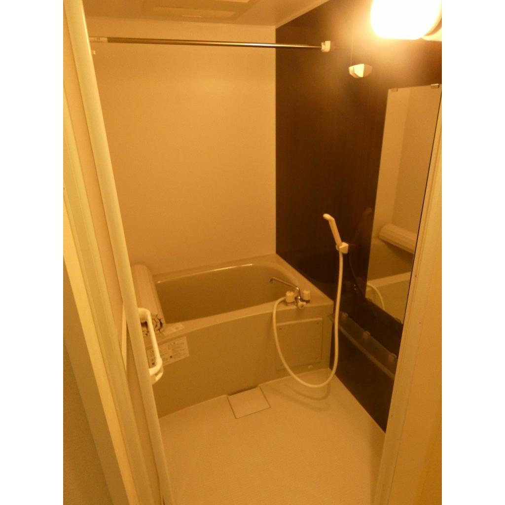 クレール月島の浴室