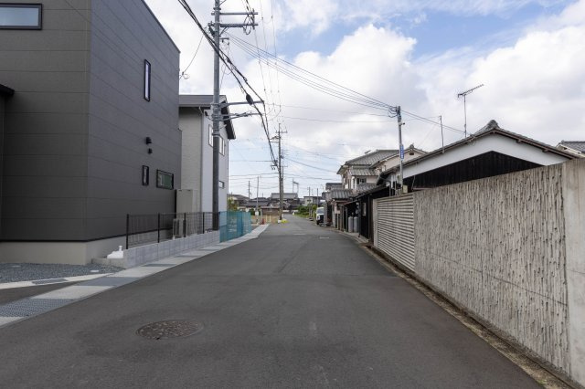 新築戸建　揖保郡太子町鵤の前面道路含む現地写真
