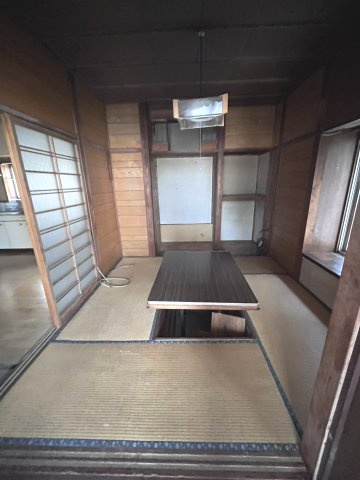 足利市伊勢町中古戸建の居間・リビング