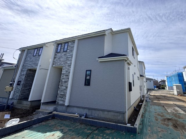 松戸市新松戸６丁目新築戸建【新松戸南小学校：4分】の外観|G号棟外観・4月12日撮影・もうすぐ完成！
