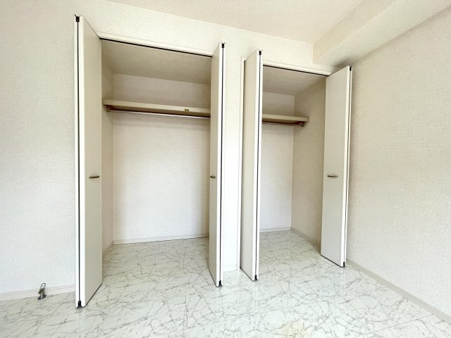 レセンテ中央の収納