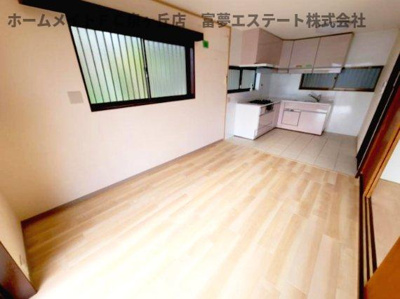 【居間・リビング】 | 高倉台2丁戸建賃貸