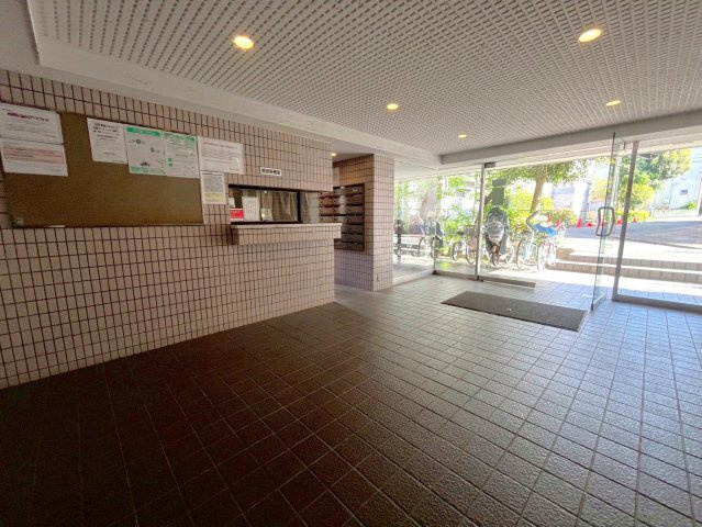 ライツ富士見台のロビー|管理体制良好のマンション！

現地ご見学希望・資料請求などお気軽にお問い合わせ下さい！
03-5990-5201