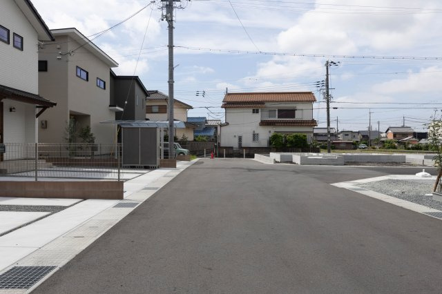 新築戸建　太子町鵤の前面道路含む現地写真