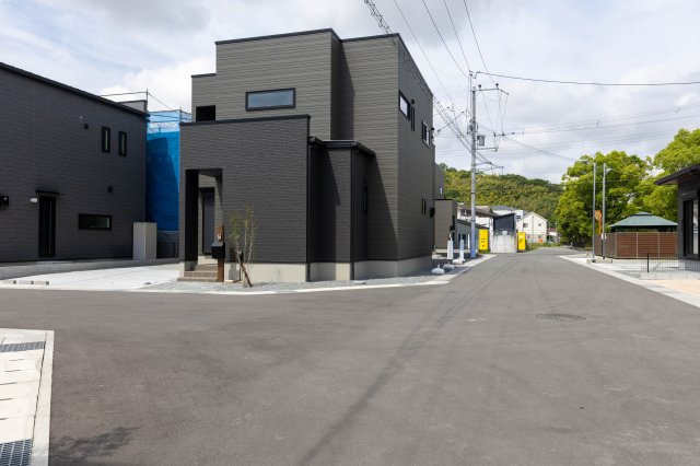新築戸建　太子町鵤の前面道路含む現地写真