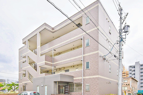 名古屋市天白区植田３丁目の賃貸マンションの外観