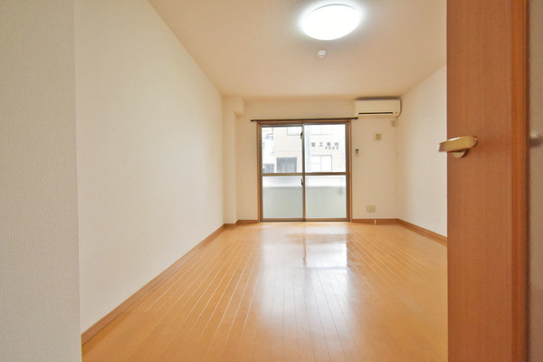 名古屋市天白区植田３丁目の賃貸マンションの居間・リビング|別室参考写真