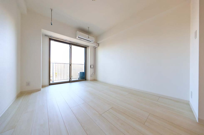 【洋室】 | Residence IRUMA | 内装は落ち着いています