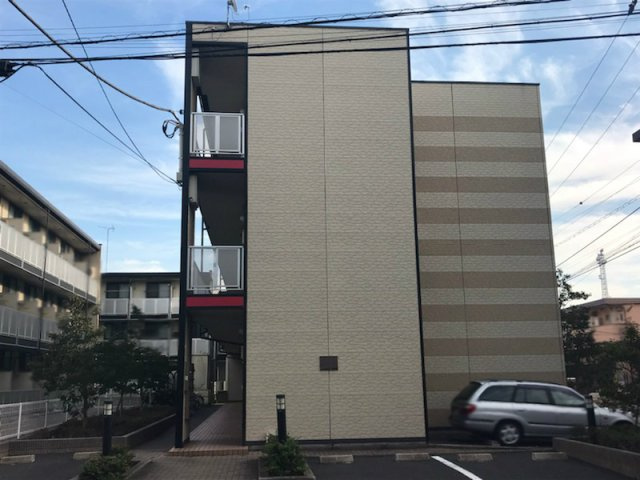 レオパレスニュー千葉ハイツ　Ａの外観