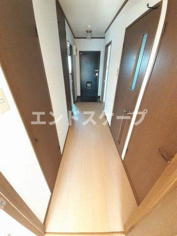 グランドバレーの玄関|高崎、前橋のお部屋探しはエンドスケープまで！お客様の理想お聞かせ下さい♪