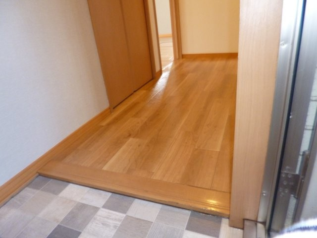 倉敷市水江のアパートの玄関