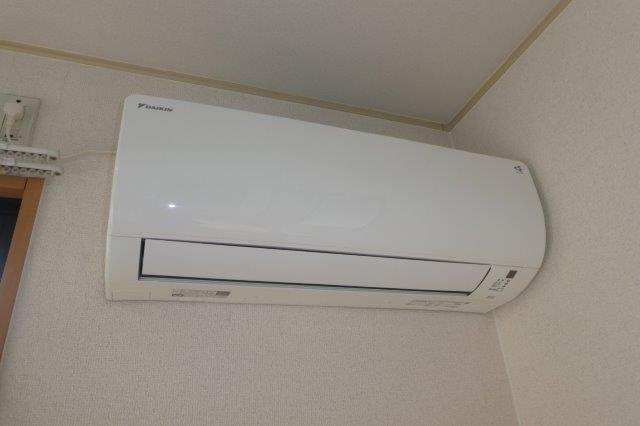 倉敷市水江のアパートの設備|エアコン