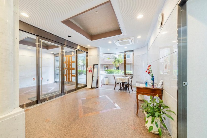 【エントランス】