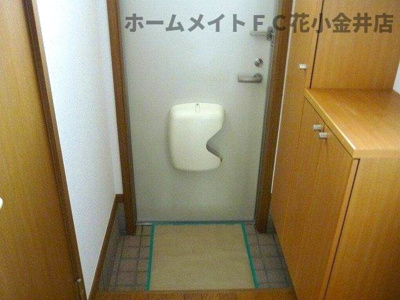 【玄関】 | ローズ・フルール | 明るい玄関です