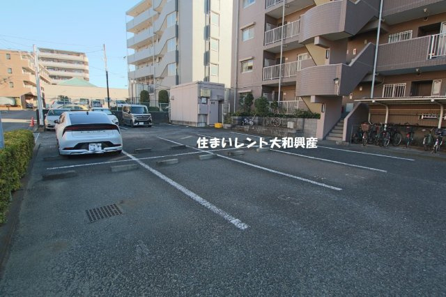 ＮＳ相模大野マンションの駐車場