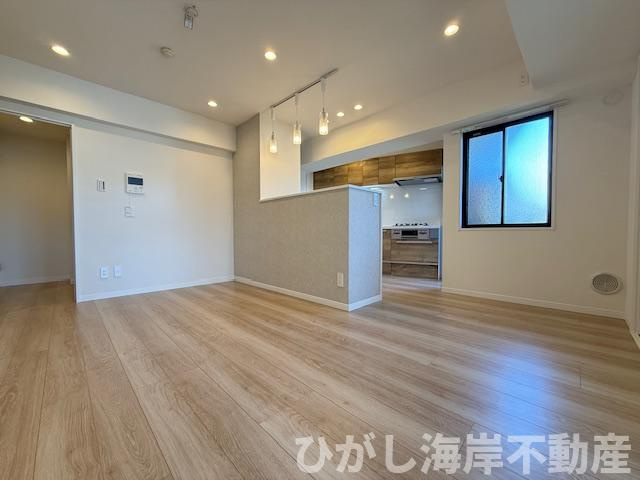ドラゴンマンション湘南辻堂壱番館のダイニング|新規リフォーム完了！　12帖　LDK