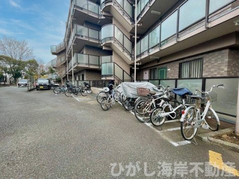 ドラゴンマンション湘南辻堂壱番館の駐輪場|敷地内駐輪場