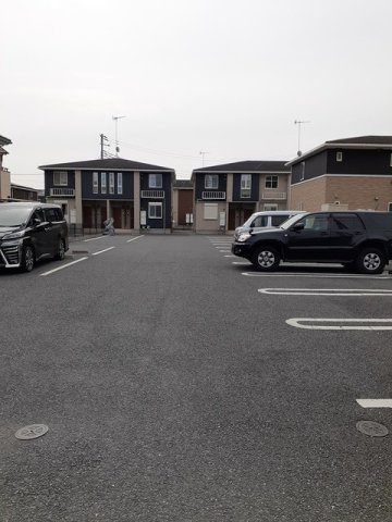 ヴァイオレット　ヴィレッジ　Ⅱの駐車場