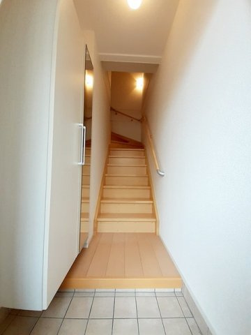 ヴァイオレット　ヴィレッジ　Ⅱの玄関