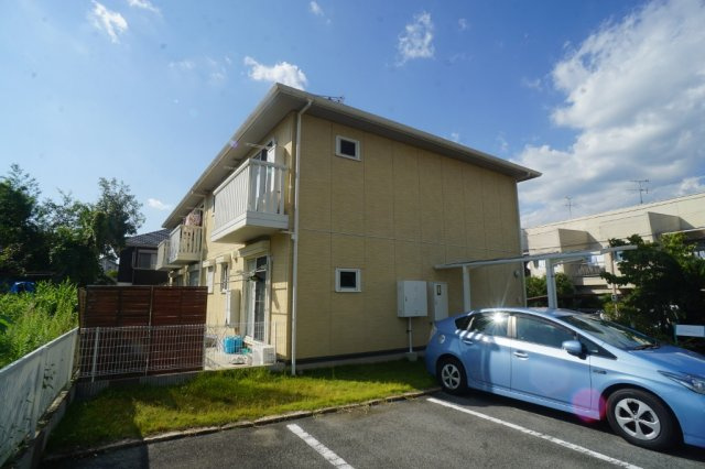 奈良市中山町のアパート