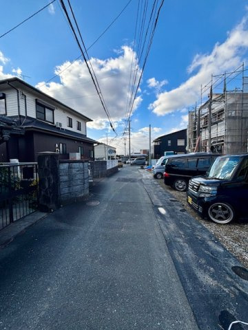 久留米市白山町の新築一戸建の前面道路含む現地写真