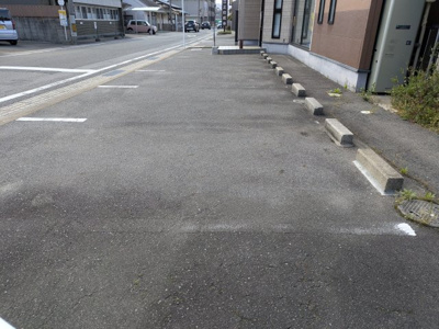 【駐車場】 | 十日市東5丁目テナント | 店舗前駐車場
