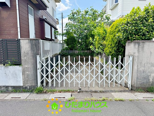 加須市柳生　中古一戸建ての駐車場