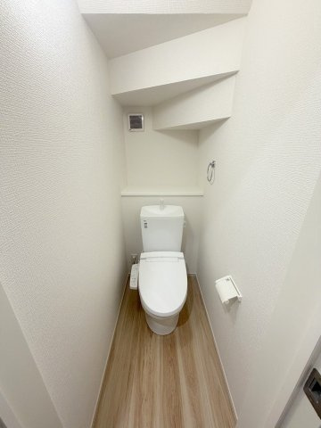 三郷市後谷　新築戸建　全1棟のトイレ|1階のトイレです