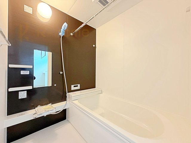 つくば市要4期　新築戸建て　1号棟の浴室|足を伸ばしてもゆったりできるバスルーム♪機能性も取り入れて使い易さも保証します♪