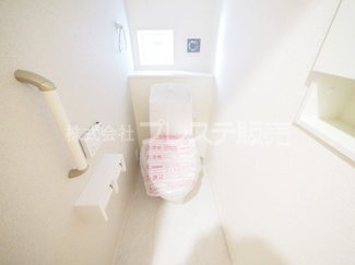 【トイレ】 | 現地写真（５号地１階トイレ）温水洗浄便座を標準装備！