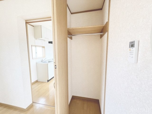 江戸川区北小岩２丁目のアパートの収納|ハンガーパイプ付き収納。