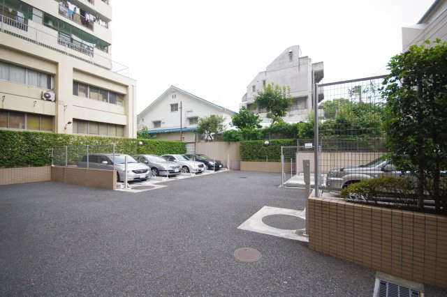 【駐車場】