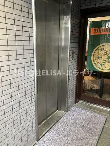 東英九段ビル 7Fのエントランス
