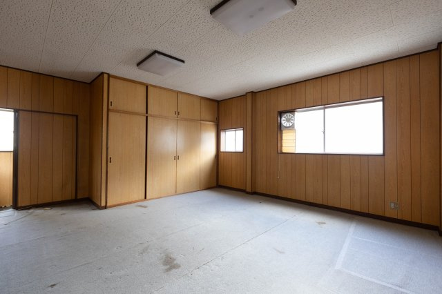 中古戸建　倉庫付　たつの市龍野町島田の洋室|離れの2階洋室
前のオーナーはカラオケや趣味の部屋にしておられました