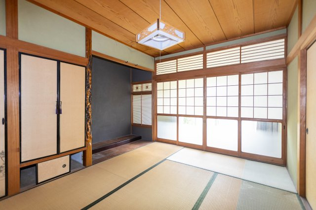 中古戸建　倉庫付　たつの市龍野町島田の和室|座敷　床の間のある
