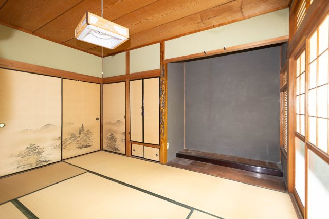 中古戸建　倉庫付　たつの市龍野町島田の和室|綺麗な座敷