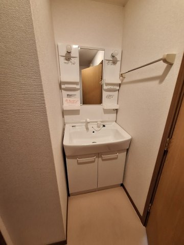 富岡市一ノ宮グリーンヒルA、Ｂ棟の独立洗面台