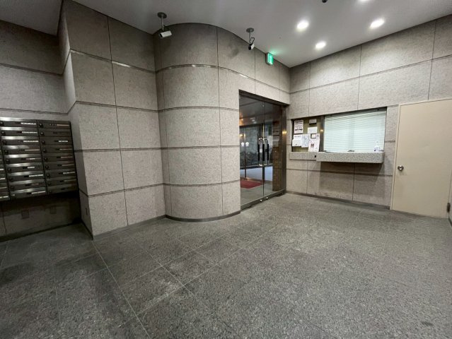 豊栄荻窪ステーションプラザのエントランス|現地写真

現地ご見学希望・資料請求などお気軽にお問い合わせ下さい！
03-5990-5201