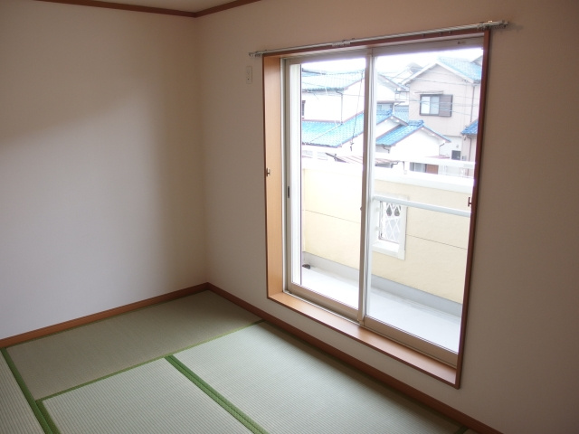 岡崎市宮地町字北浦のテラスの和室