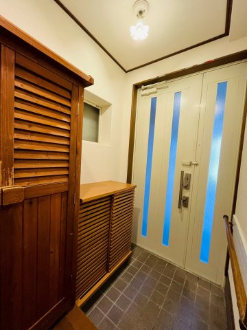 城東区鴫野西１丁目中古戸建の玄関