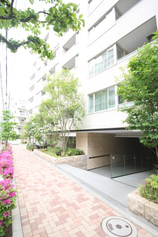 【エントランス】