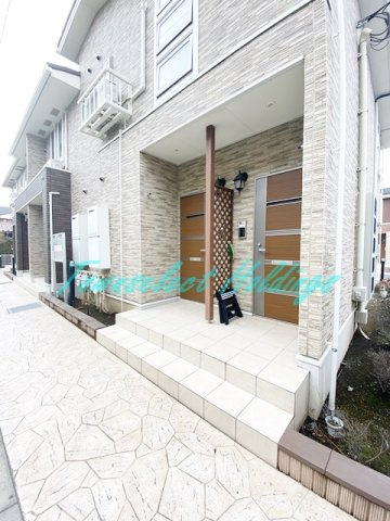 藤沢市辻堂元町５丁目のアパートのエントランス