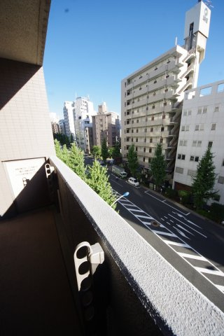 【バルコニー】