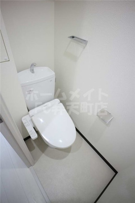 【トイレ】 | Blue西長堀 | 清潔感のあるトイレです