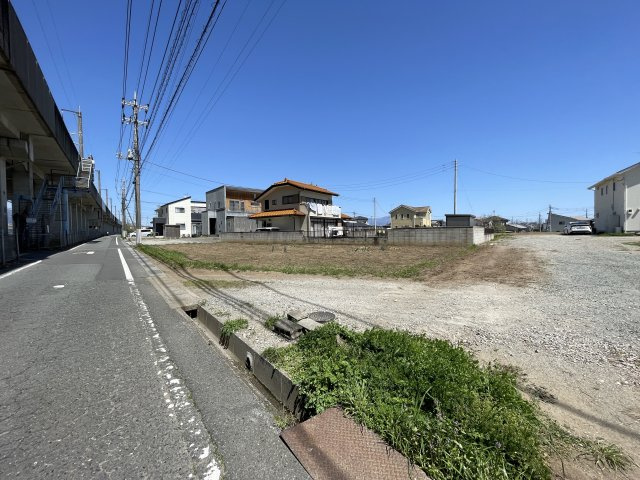高崎市福島町売土地の前面道路含む現地写真|西側道路