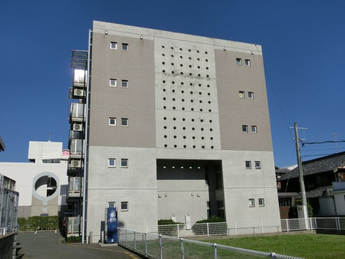 ラトゥール